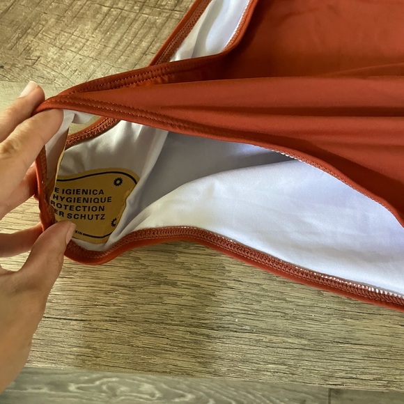 Cross Wrap One Piece Swimsuit - Picture 3 of 4